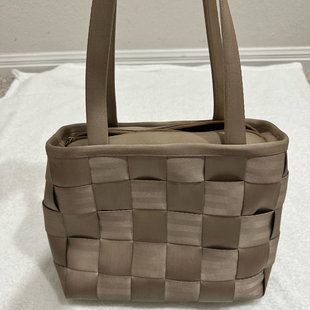 Harveys Seatbelt Bag